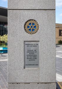 Rotary Club Obelisk at Horsecross in Mill Street